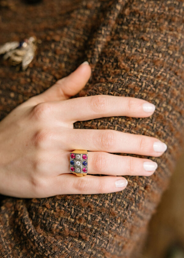 oro-platino-diamantes-zafiro-rubis (4) sortija vintage 60's