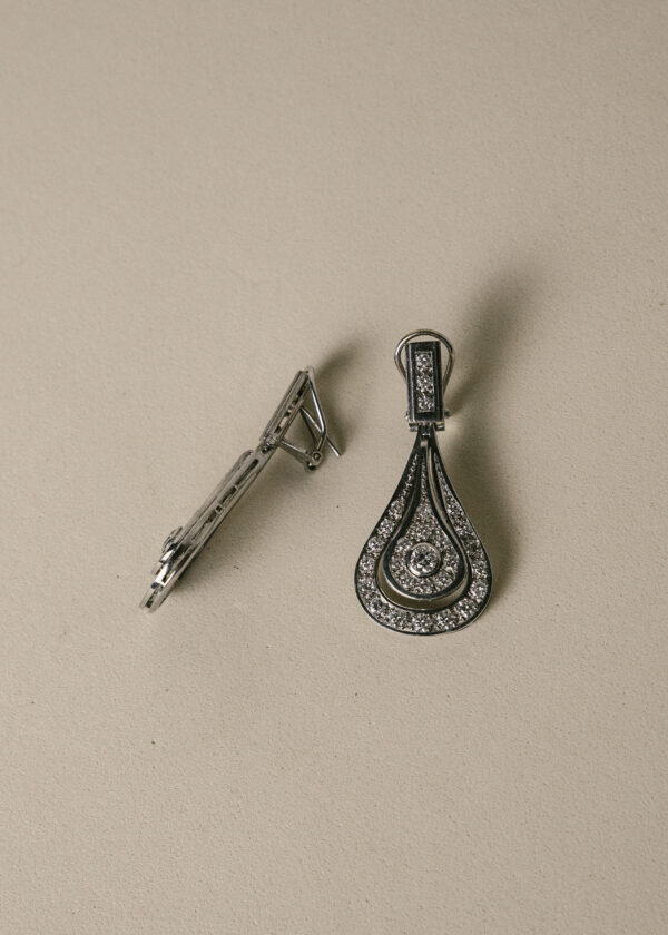 pendientes-largos-lagrimas-vintage-diamantes-oro-blanco-18k (4) pendientes lágrima diamantes
