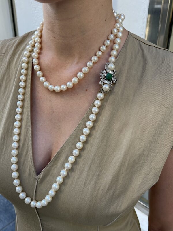 IMG_3201 collar de perlas con broche de esmeraldas