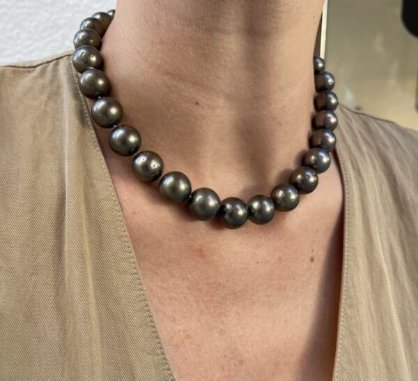 collar-perlas-tahiti-cierre-oro-diamantes-blanco (1) collar perlas tahití