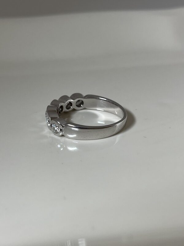 IMG_3906 sortija cintillo diamantes