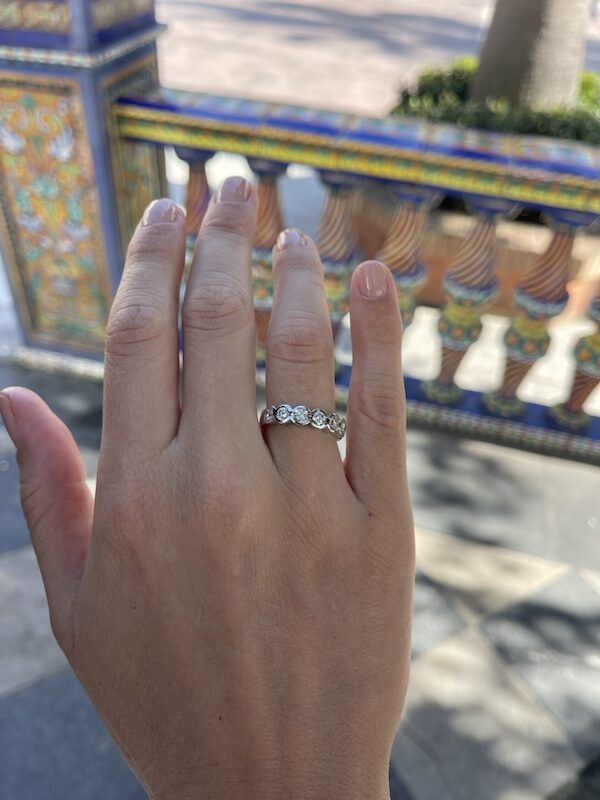 IMG_4176 sortija cintillo diamantes